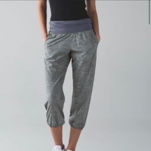 Lululemon Om crops